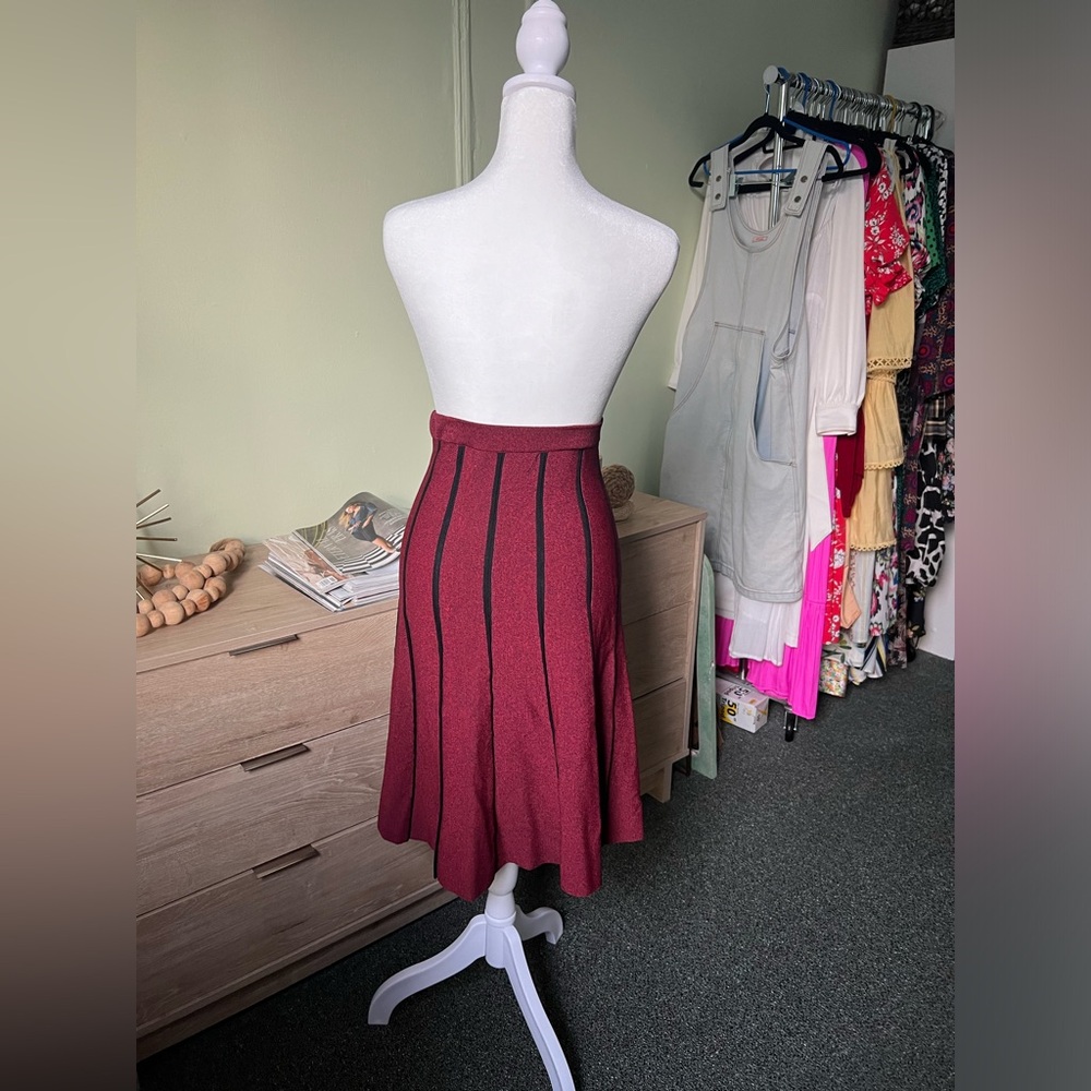 Maroon Black Pleated High-Waist Sweater Stretch Modest Midi Knee-Length Skirt S - Picture 1 of 16